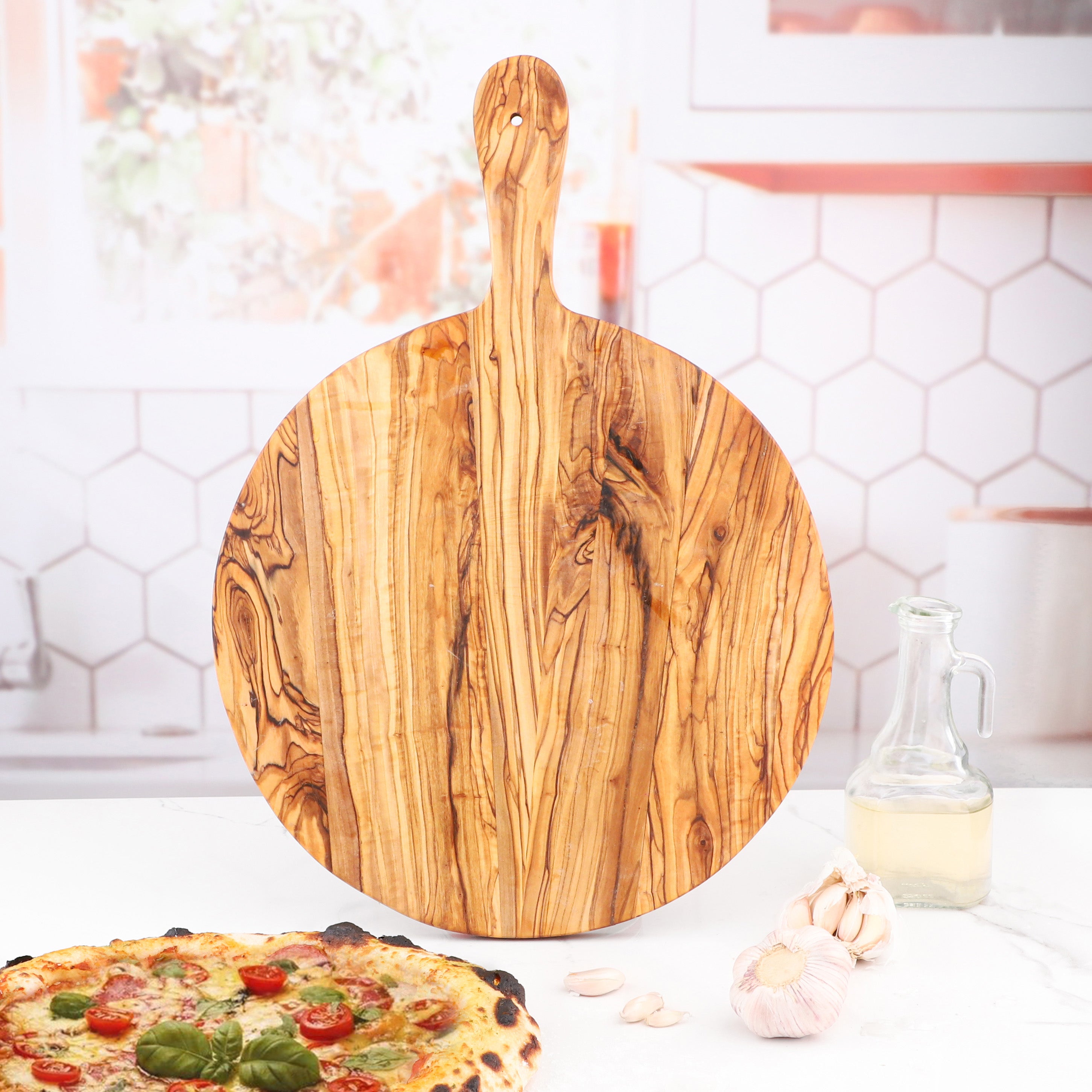 Round Board with Handle Olive Wood - ArtisRaw
